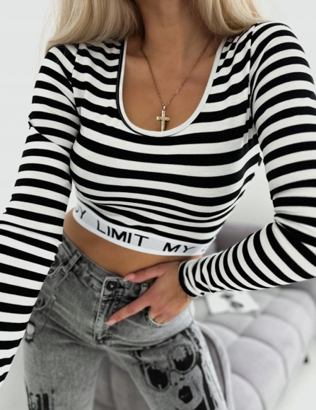 Čierny crop top Bernia