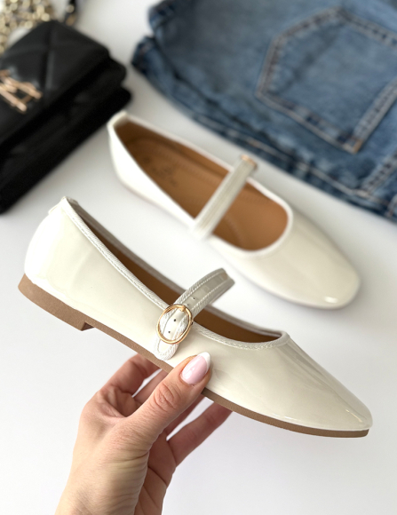 Biele balerínky Maryam