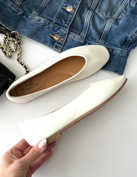 Biele balerínky Zahra