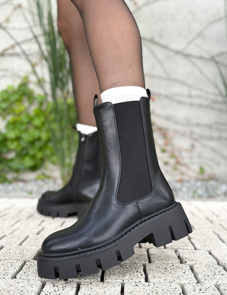 Čierne čižmy Doris