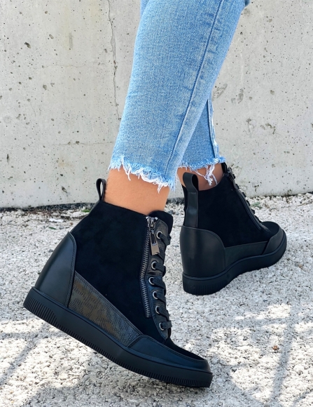 Čierne platformové topánky Kasandra