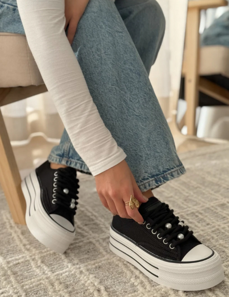 Čierne tenisky Larisa