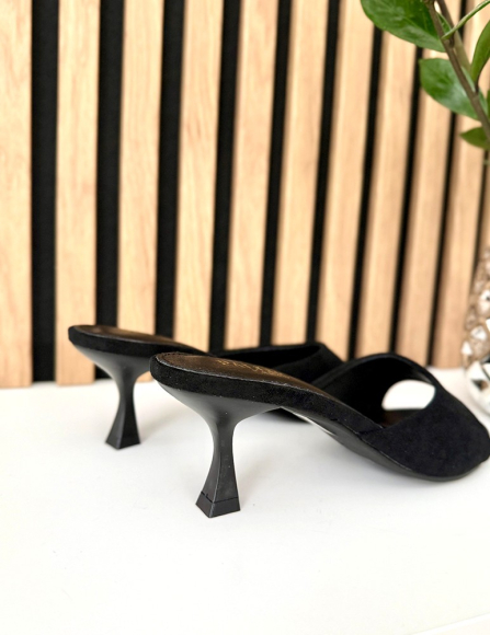 Čierne šlapky Posy