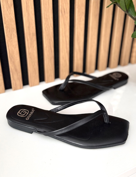 Čierne šlapky Saylor