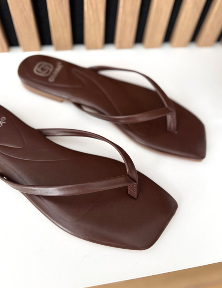 Hnedé šlapky Saylor