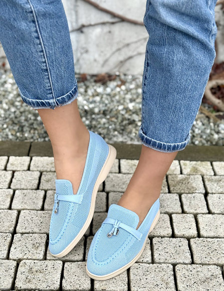 Modré mokasíny Joyce