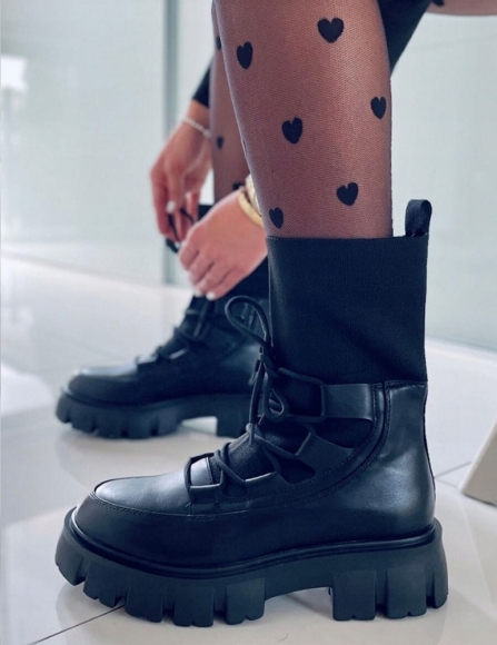 Čierne topánky Parmida