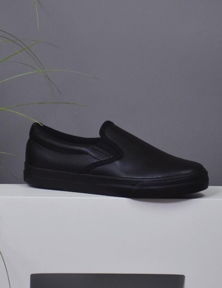 Čierne slip ony Renita