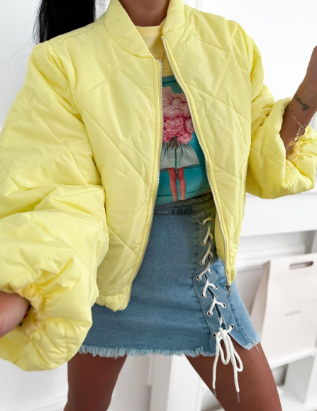 Žltá bunda Lowenna