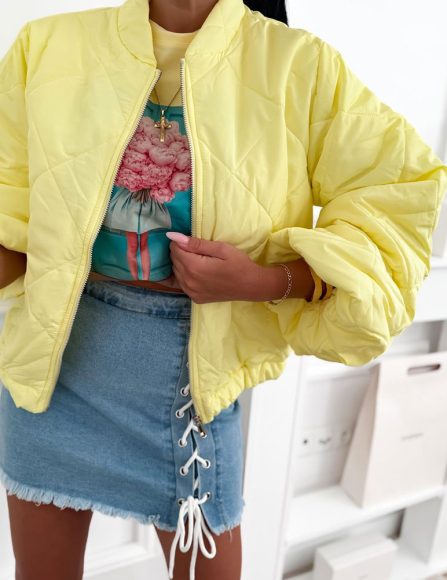 Žltá bunda Lowenna