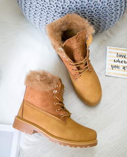 Camel workery Erika