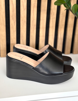 Čierne šlapky Darlene