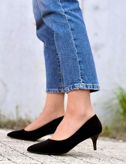 Čierne lodičky Juniper