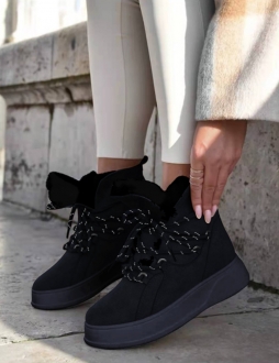 Čierne topánky Tahira