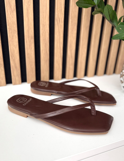 Hnedé šlapky Saylor