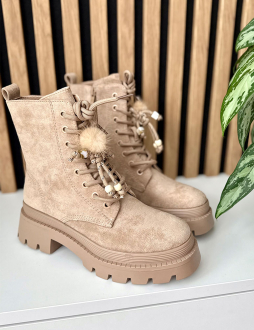 Khaki workery Cecily