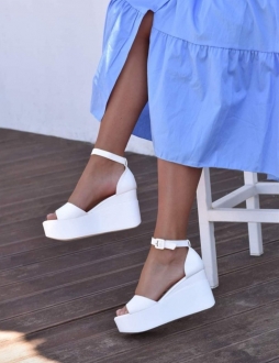 Biele sandále Kamilia